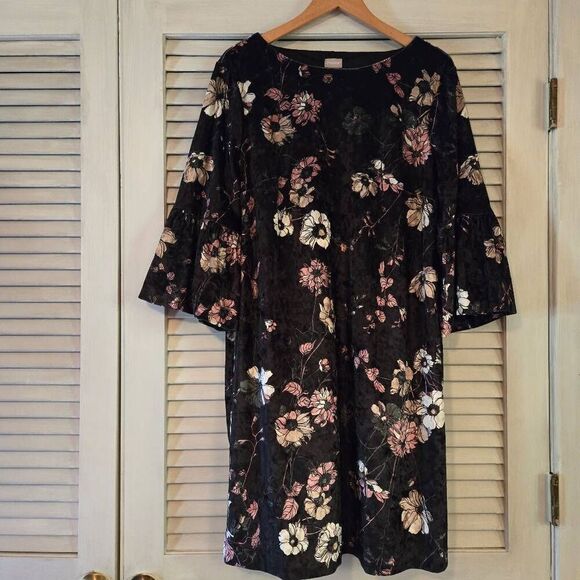 Chico's Black Floral Velvet Dress Ruffle Sleeve size 2 - Picture 1 of 7